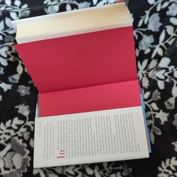 Mitch Album First Edition Signed The Magic Strings of Frankie Presto Hardcover - Picture 3 of 5